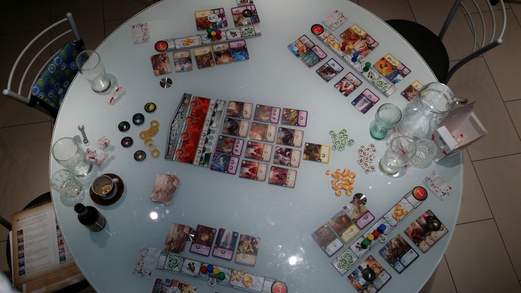Vue d'ensemble d'une partie du jeu Elysium