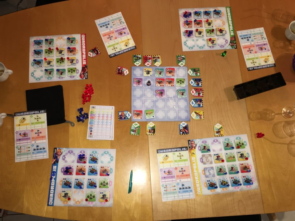 Vue d'ensemble d'une partie de Quadropolis